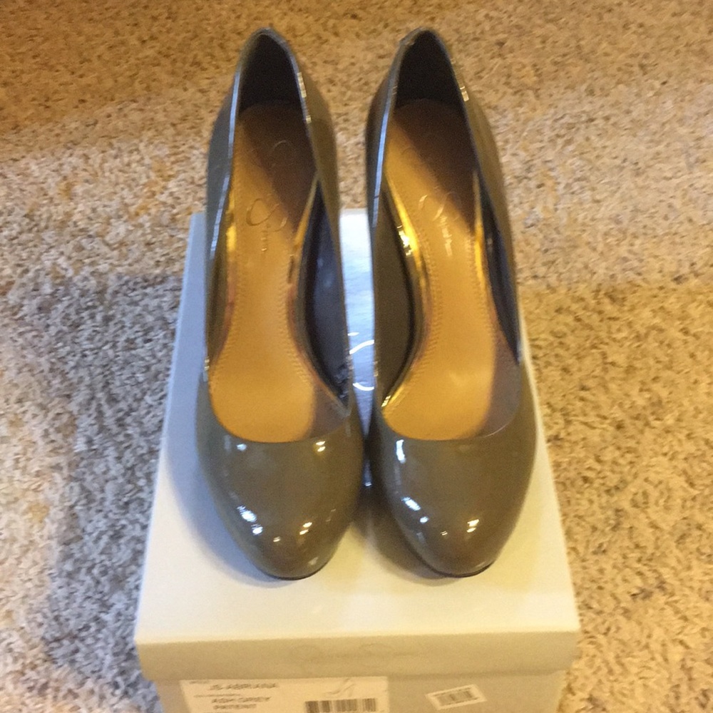 Jessica Simpson heels